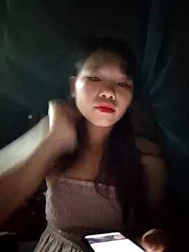 linh-miu99 online show from 11/09/25, 04:11