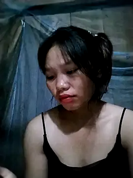 linh-miu99 online show from 10/20/25, 02:06