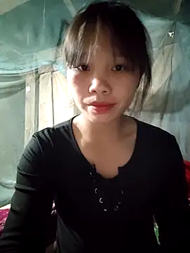 linh-miu99 online show from 11/21/25, 01:43