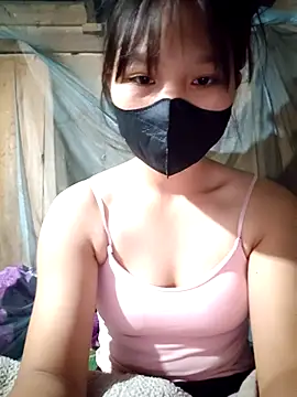 linh-miu99 online show from 11/23/25, 01:59