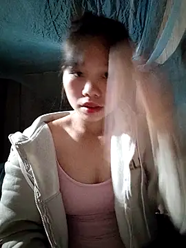 linh-miu99 online show from 12/02/25, 06:53