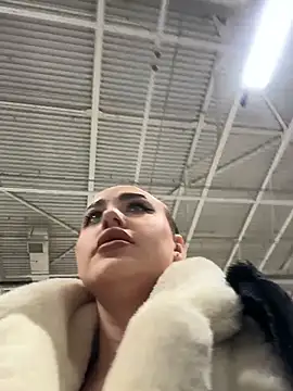 KiraSunshine online show from 11/27/25, 04:13