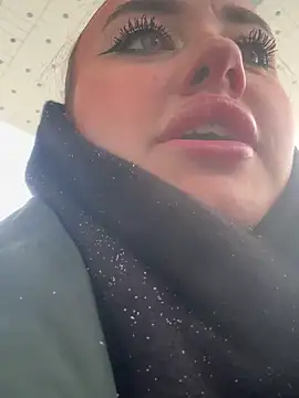 KiraSunshine online show from 12/20/25, 03:53