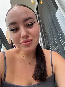 KiraSunshine online show from 03/20/26, 04:13