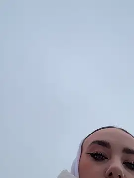 KiraSunshine online show from 11/12/25, 03:32