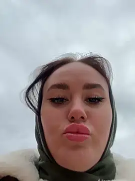 KiraSunshine online show from 10/30/25, 03:49