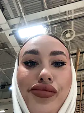 KiraSunshine online show from 11/21/25, 04:00