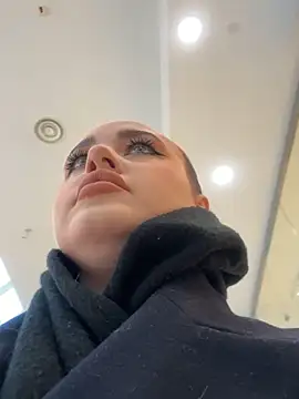 KiraSunshine online show from 10/29/25, 04:00