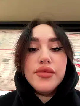 KiraSunshine online show from 10/28/25, 03:51