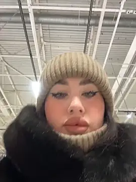 KiraSunshine online show from 12/01/25, 04:02