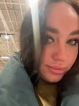 KiraSunshine online show from 12/03/25, 04:02