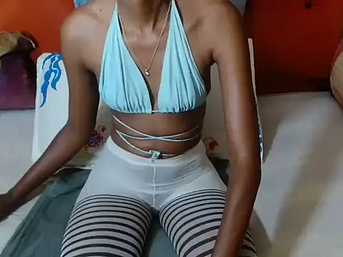 Snapshot of EbonyPexie chatting on 10/27/25, 03:13 EbonyPexie online show from 10/27/25, 03:13