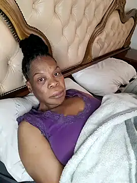 Hotcougar online show from 12/15/25, 05:24