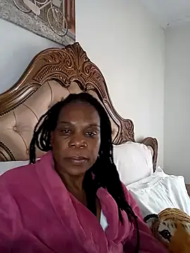 Hotcougar online show from 11/11/25, 10:43