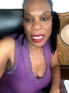 Hotcougar online show from 11/23/25, 11:53