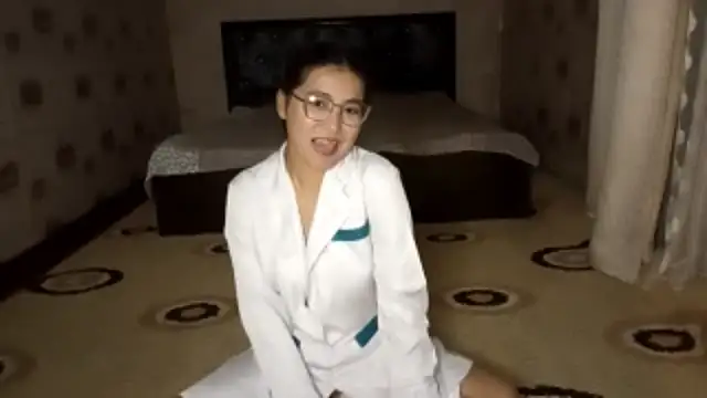 LinneaHyles online show from 12/04/25, 02:49