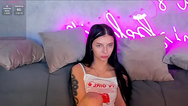 Eva Mayers online show from 11/05/25, 12:47