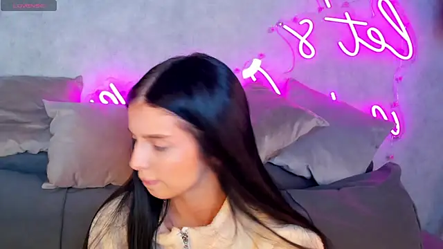 Eva Mayers online show from 11/03/25, 01:11