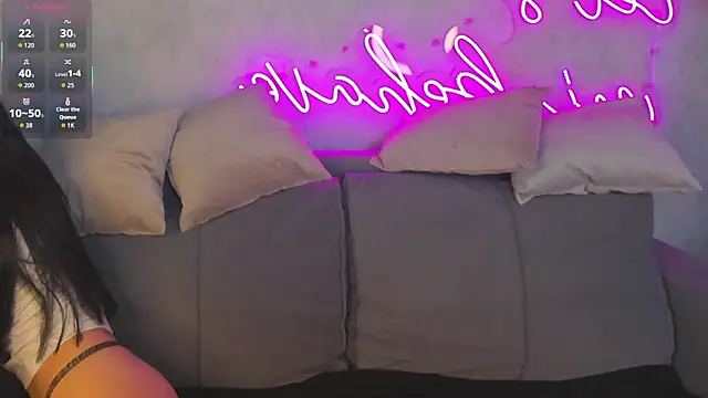 Eva Mayers online show from 11/25/25, 12:33