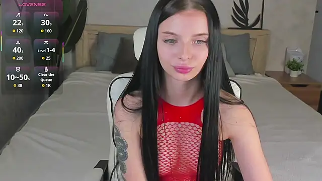 Eva Mayers online show from 12/04/25, 08:24