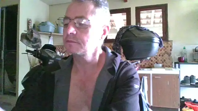 Snapshot of Sexyfab65 chatting on 05/31/26, 06:30 Sexyfab65 online show from 05/31/26, 06:30