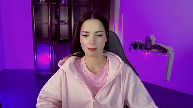 Snapshot of KiraVair chatting on 12/03/25, 01:10 KiraVair online show from 12/03/25, 01:10