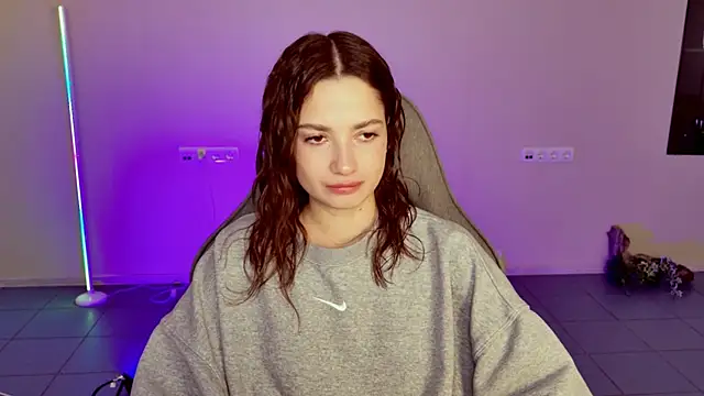 KiraVair online show from 02/10/26, 12:59