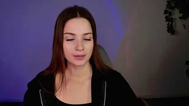 Snapshot of KiraVair chatting on 11/14/25, 01:26 KiraVair online show from 11/14/25, 01:26