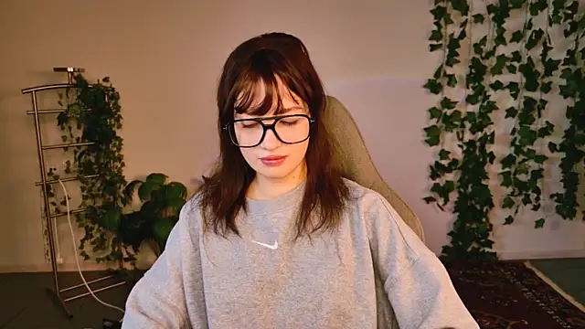 KiraVair online show from 04/04/26, 07:04