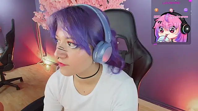 LuanEter online show from 12/15/25, 04:35