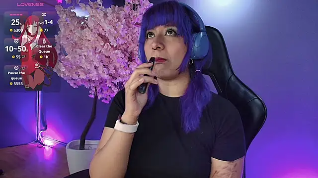 LuanEter online show from 12/03/25, 02:49