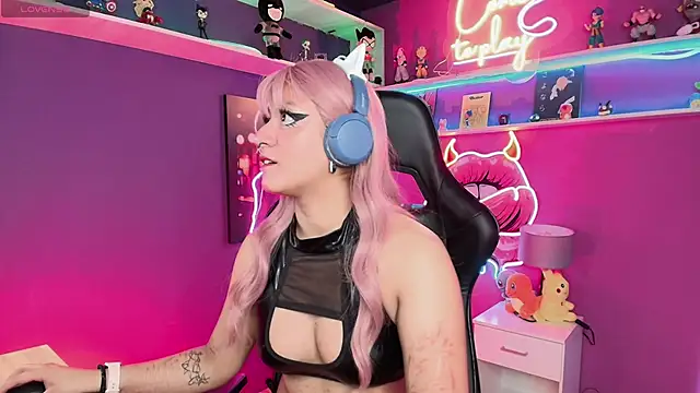 LuanEter online show from 02/26/26, 01:22