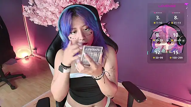 LuanEter online show from 12/18/25, 03:05