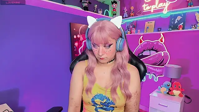 LuanEter online show from 02/28/26, 01:44