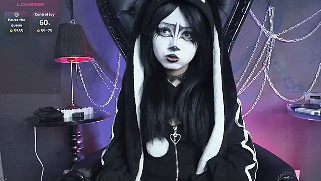Navier   online show from 04/25/26, 04:04