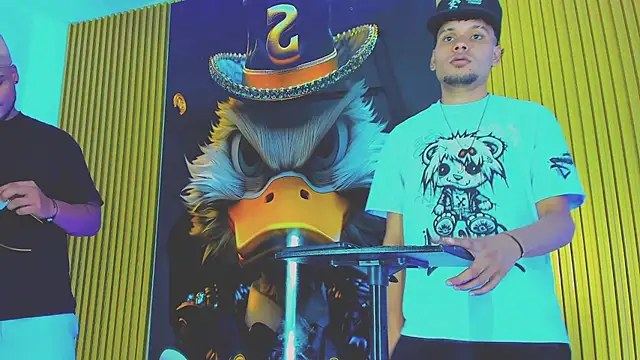 Snapshot of handsome_boys22 chatting on 12/01/25, 10:10 handsome boys22 online show from 12/01/25, 10:10