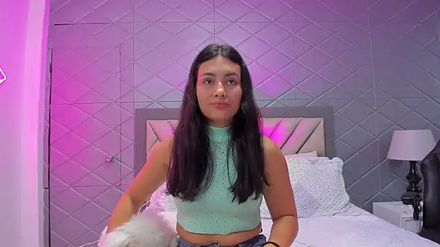 ViolettRouse online show from 12/15/25, 04:13