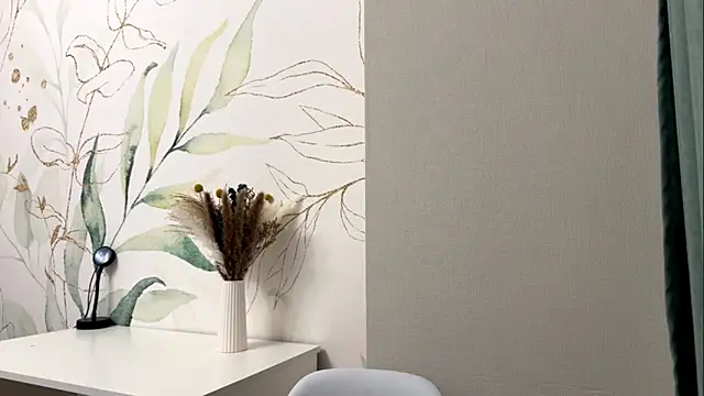 LunaAfrodita online show from 10/21/25, 05:45