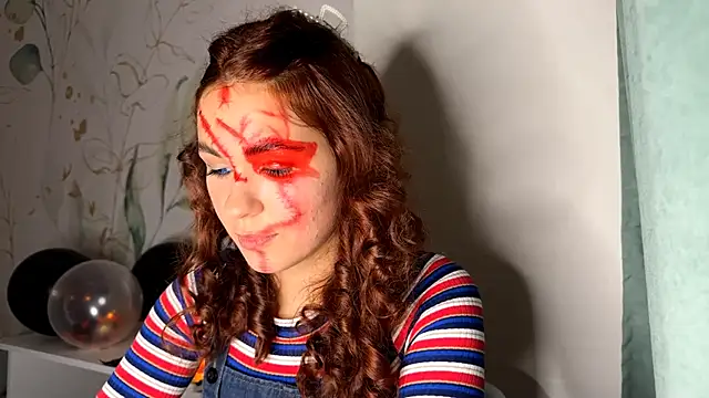 LunaAfrodita online show from 10/31/25, 06:59