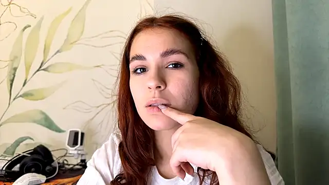 LunaAfrodita online show from 11/02/25, 06:35