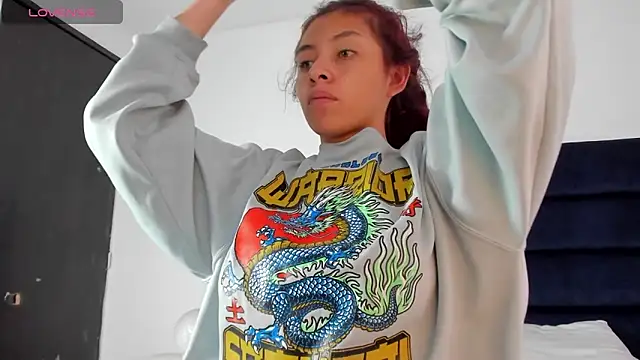 Snapshot of melanie_roux__ chatting on 02/07/26, 12:13 melanie roux online show from 02/07/26, 12:13