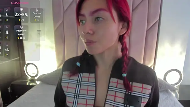 melanie roux   online show from 10/30/25, 12:03