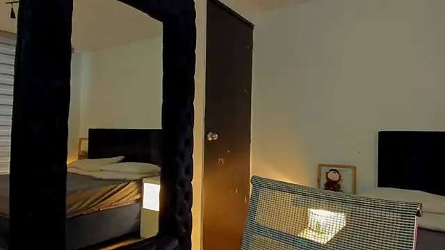 melanie roux   online show from 04/15/26, 12:21