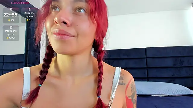 Snapshot of melanie_roux__ chatting on 01/19/26, 12:20 melanie roux online show from 01/19/26, 12:20