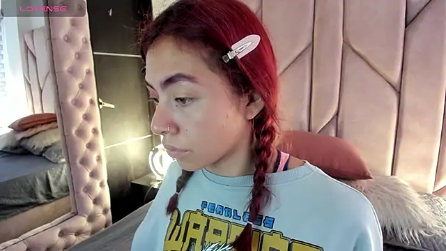 melanie roux   online show from 11/17/25, 12:42