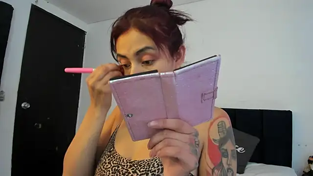 Snapshot of melanie_roux__ chatting on 07/14/26, 12:22 melanie roux online show from 07/14/26, 12:22