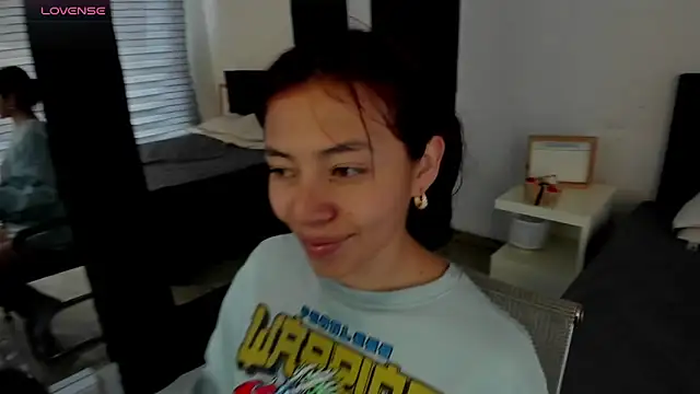 melanie roux   online show from 05/06/26, 12:20