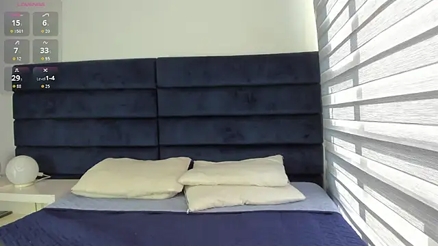 Snapshot of melanie_roux__ chatting on 02/27/26, 12:05 melanie roux online show from 02/27/26, 12:05