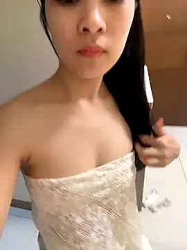 Minhee22 online show from 10/28/25, 04:28