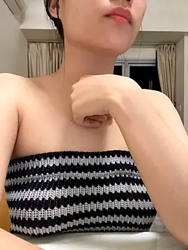 Minhee22 online show from 10/29/25, 07:13